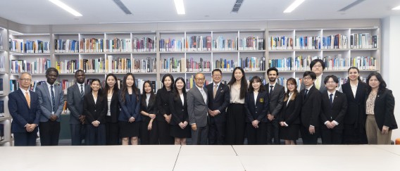 Meeting with The Honourable Ms Vivian Kong, Member of the Legislative Council (Tourism Constituency), at SHTM, PolyU, in April 2026